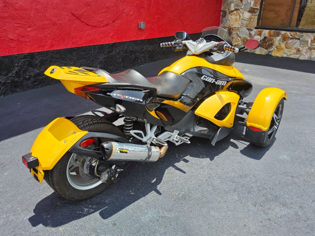 2009 Can-am Spyder - $6,995