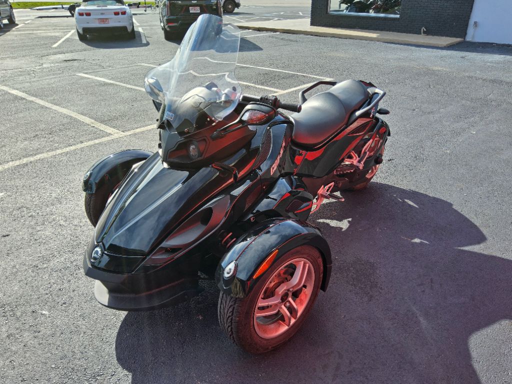 2012 Can-am Spyder - $8,800