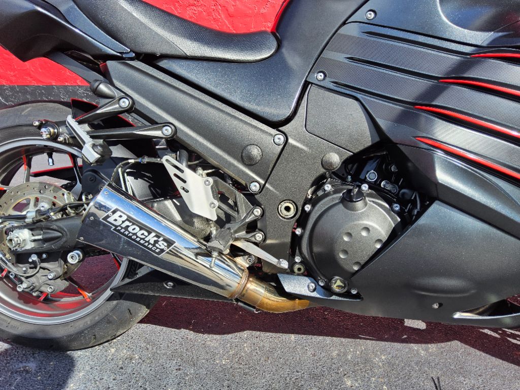 2016 Kawasaki Ninja Zx-14r - $9,999