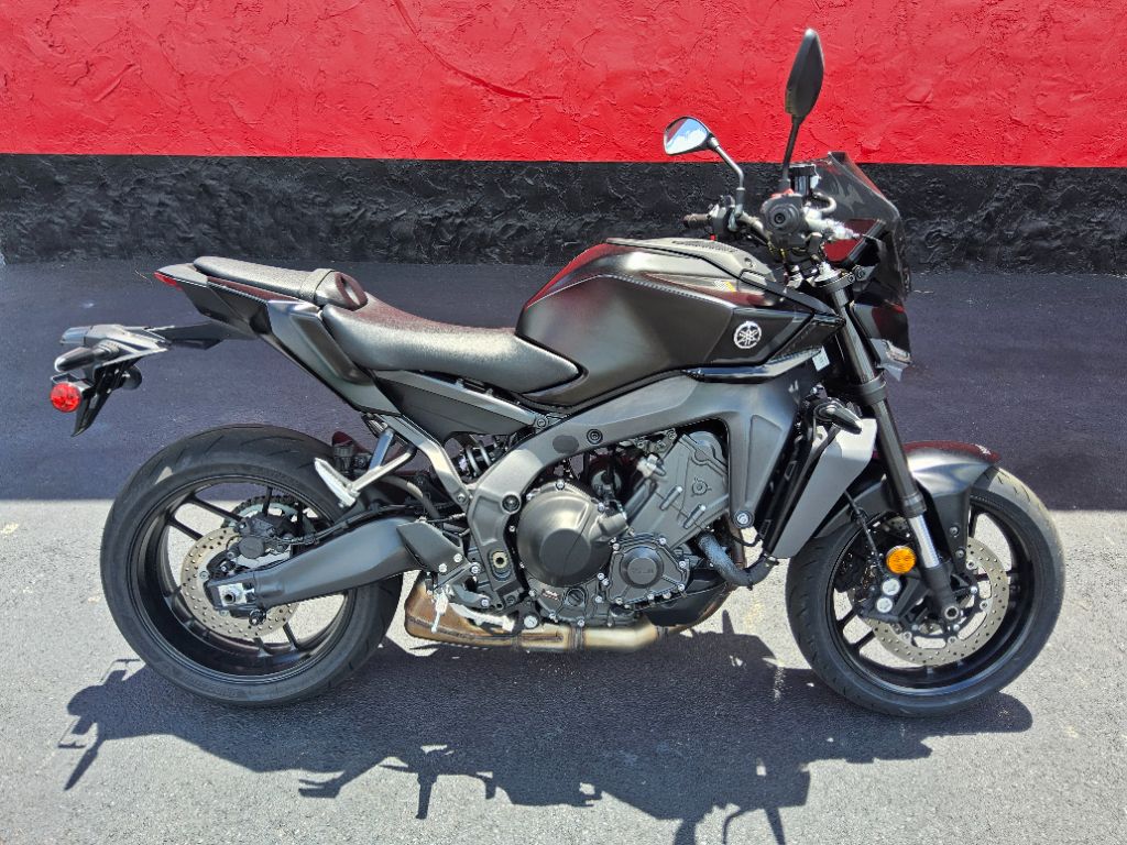 2024 Yamaha Mt-09 - $10,500