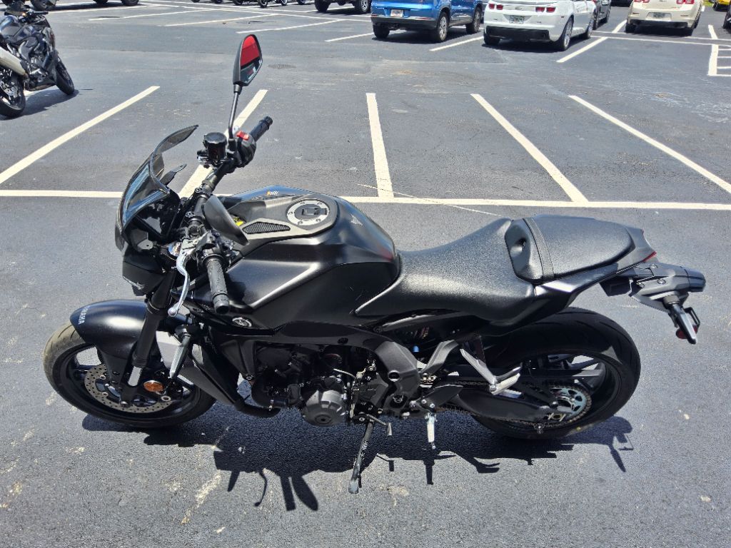 2024 Yamaha Mt-09 - $10,500