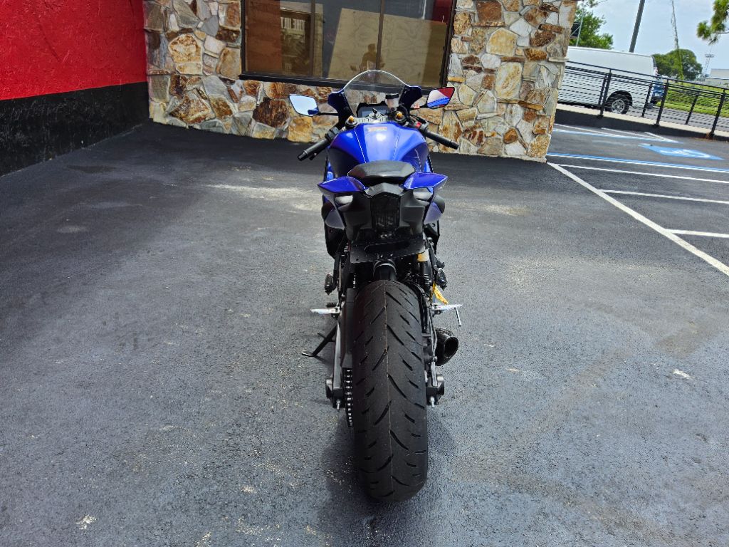 2023 Yamaha R7