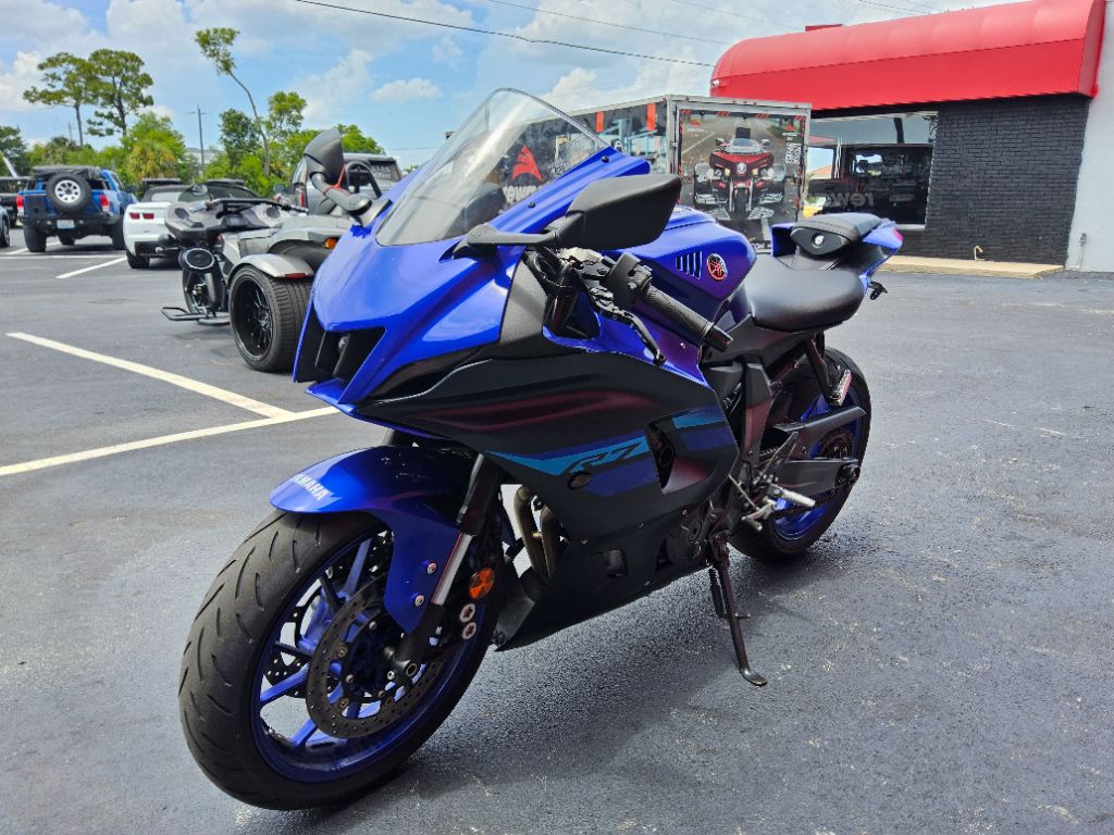 2023 Yamaha R7