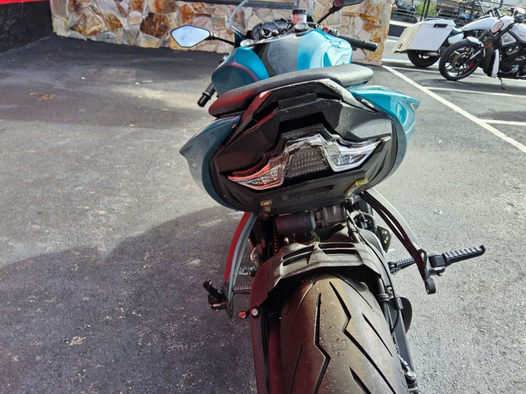 2021 Kawasaki Ninja Zx-6r - $8,500