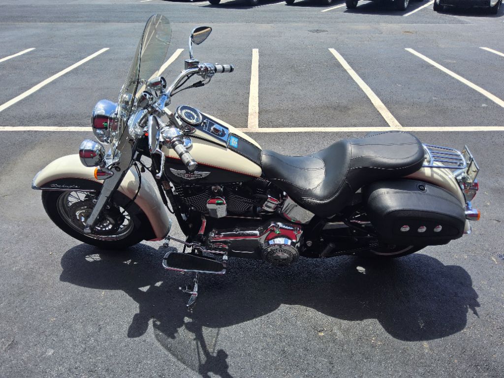 2011 Harley-davidson Softail Deluxe - $9,995