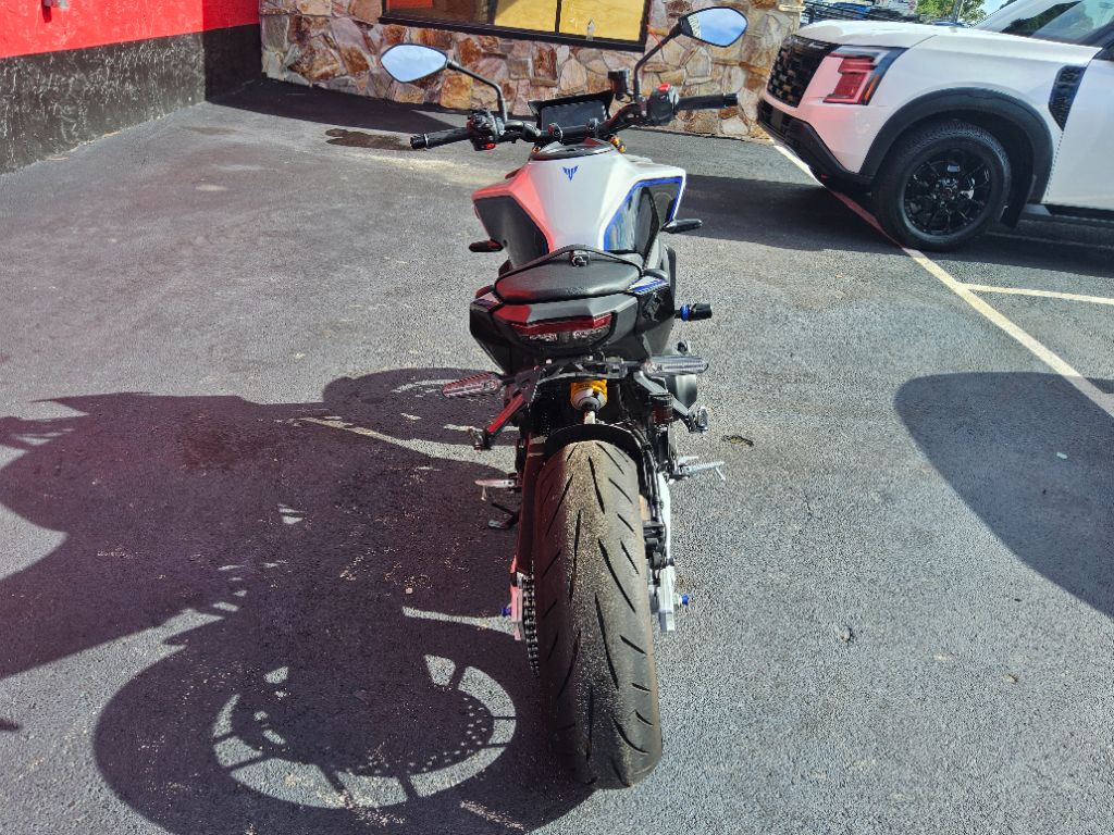 2025 Yamaha Mt-09 - $11,500