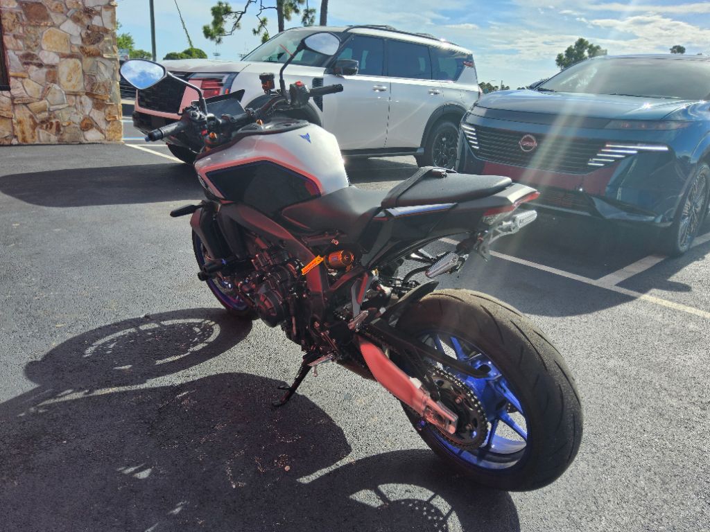 2025 Yamaha Mt-09 - $11,500