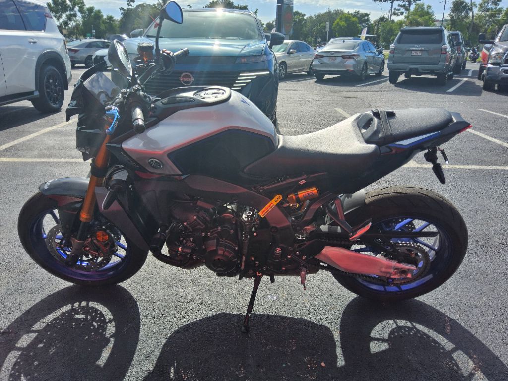 2025 Yamaha Mt-09 - $11,500
