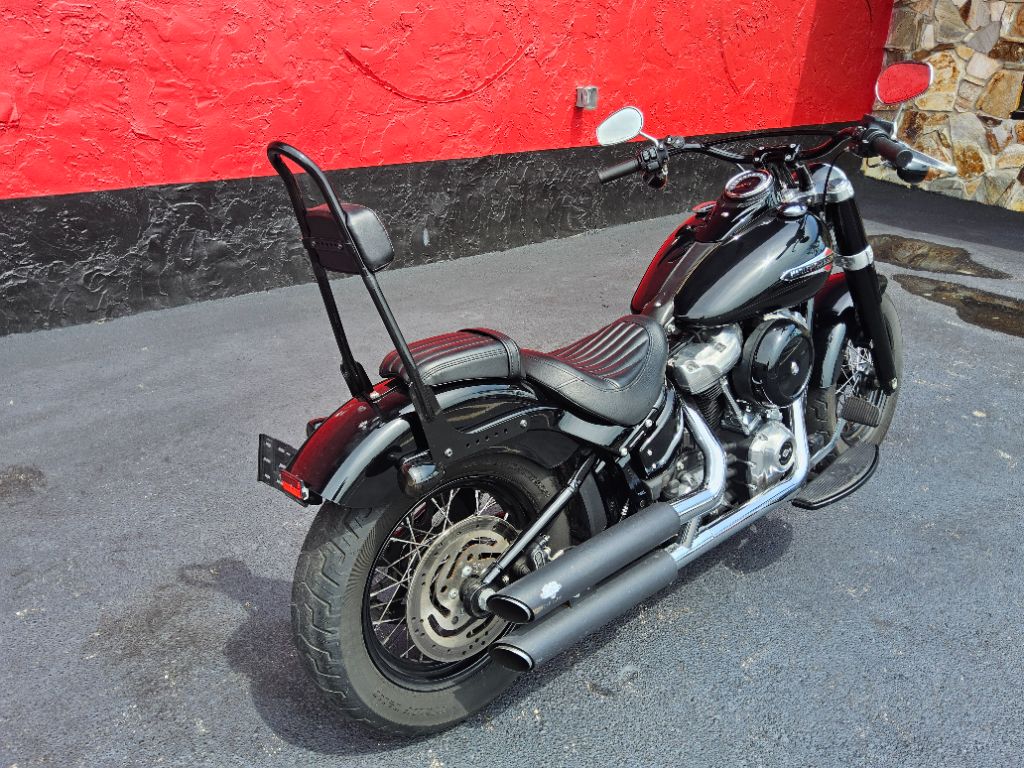 2020 Harley Davison Softail Slim - $10,900