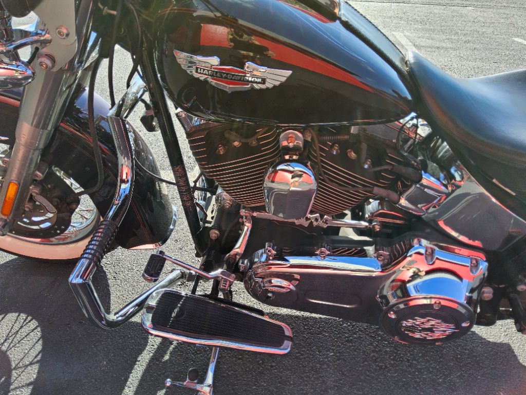 2007 Harley Davidson Softail Deluxe - $7,995