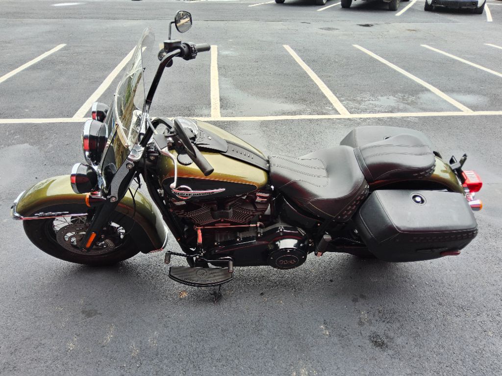 2018 Harley Davidson Heritage Flhcsq - $11,500
