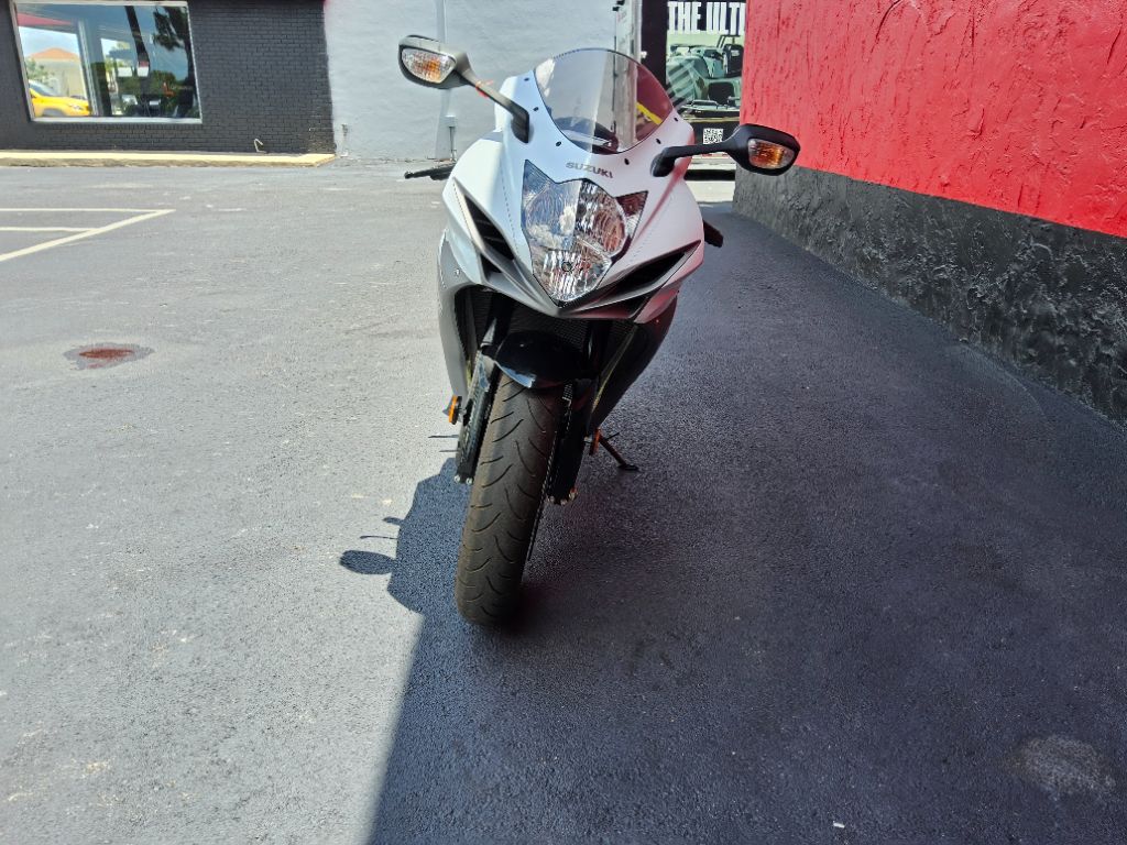 2015 Suzuki Gsxr600 - $9,500
