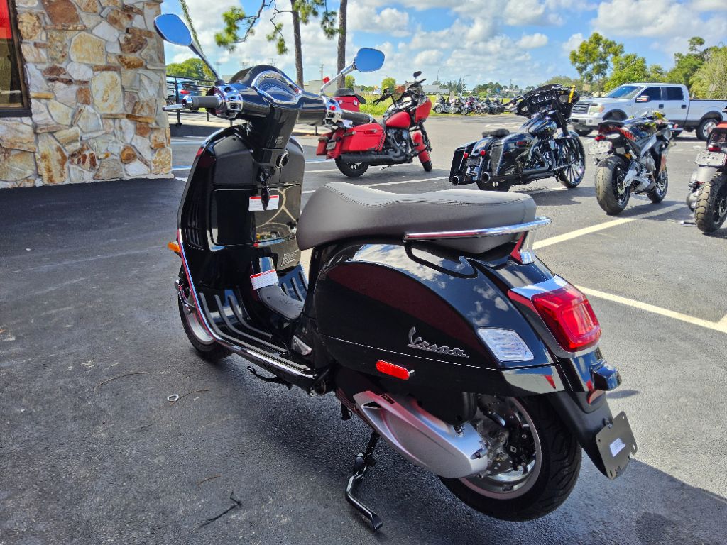 2027 Vespa Gts - $8,199