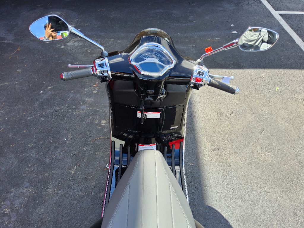 2027 Vespa Gts - $8,199