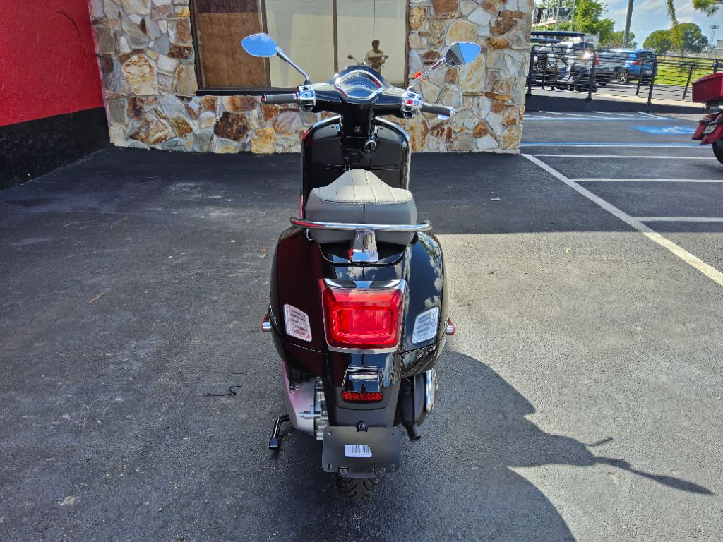 2027 Vespa Gts - $8,199