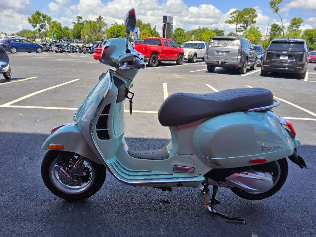 2027 Vespa Gts - $8,199