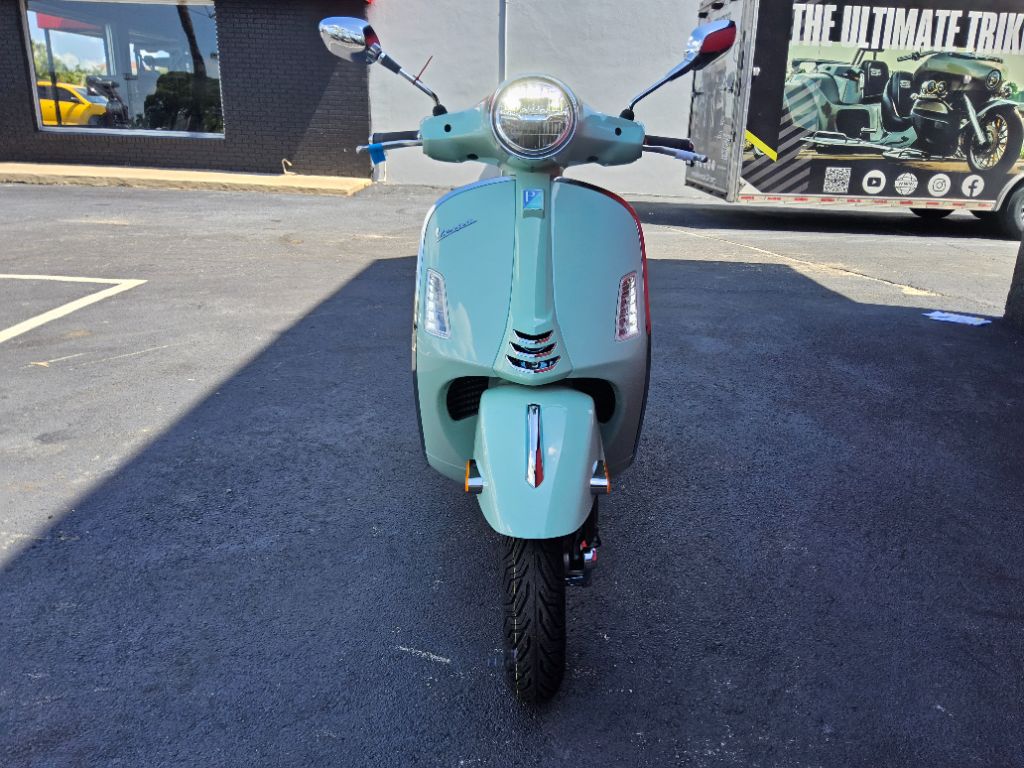2027 Vespa Gts - $8,199