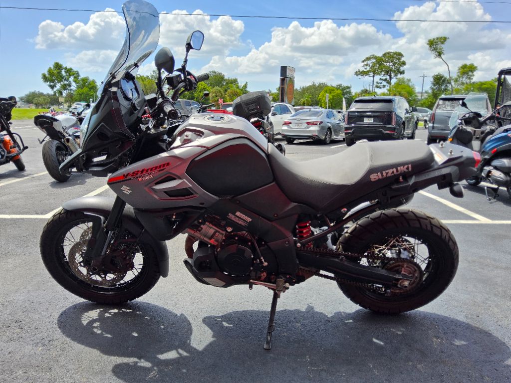2018 Suzuki V-strom 1000 - $7,500