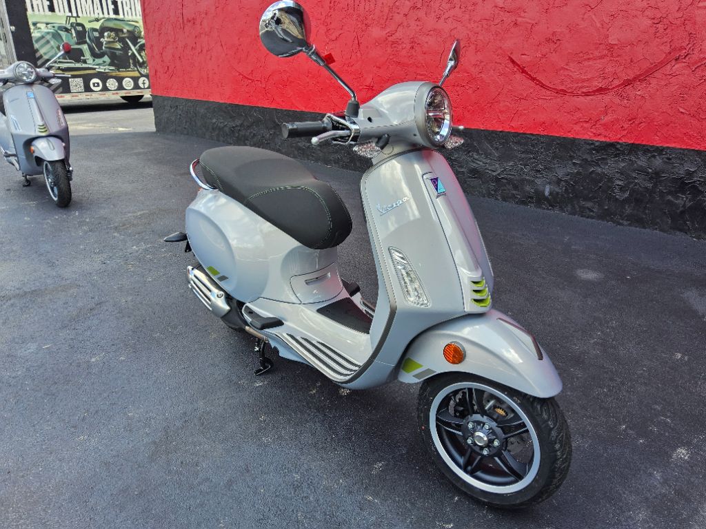 2025 Vespa Primavera / Sprint 150 - $5,300