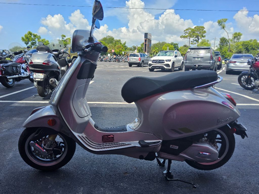 2025 Vespa Primavera / Sprint 150 - $5,300