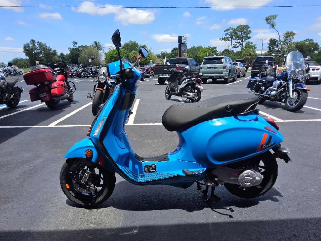 2026 Vespa Sprint 50 - $4,649