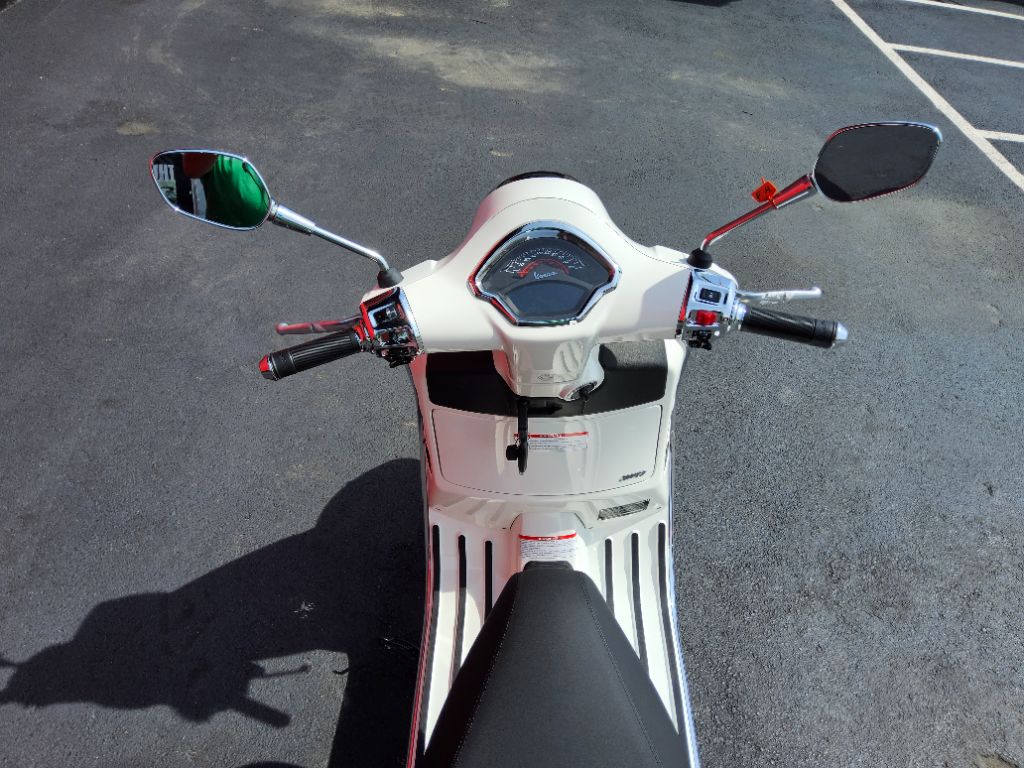 2026 Vespa Gts - $8,199