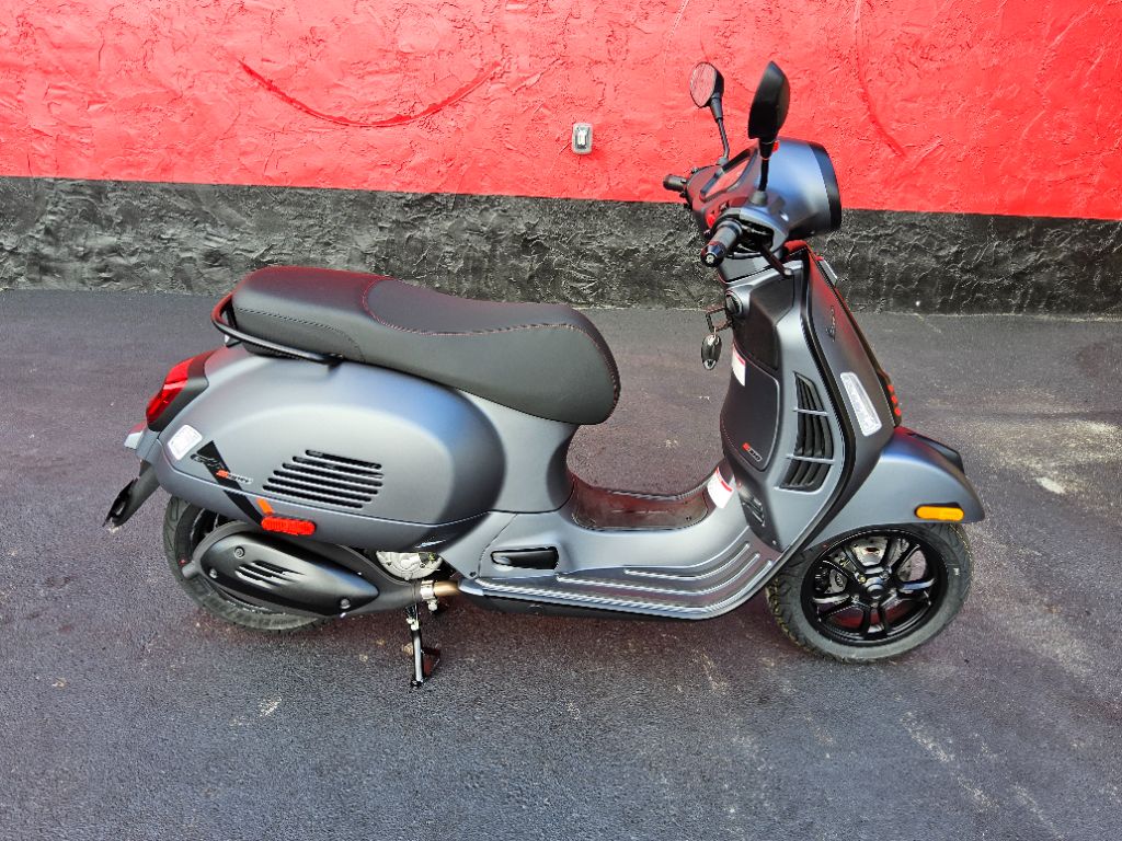 2027 Vespa GTS 310 Supersport - $8,299