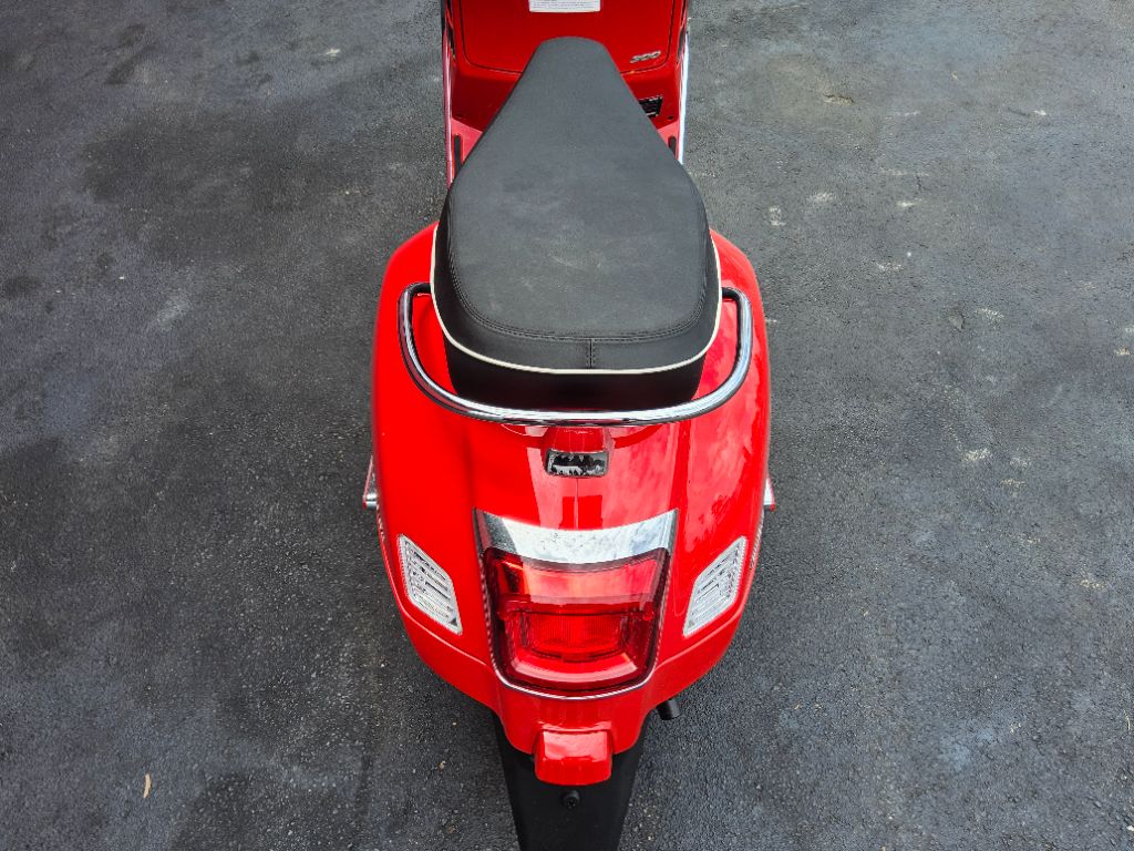 2024 Vespa Gts Rst / Sei Giorni - $6,500