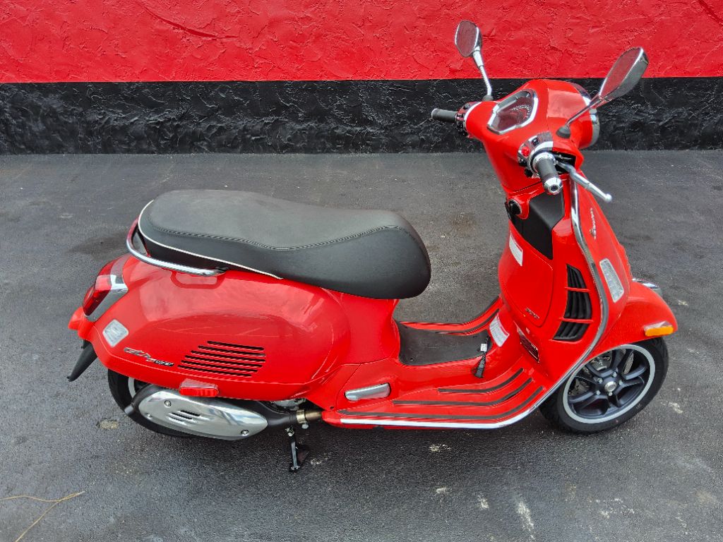 2024 Vespa Gts Rst / Sei Giorni - $6,500