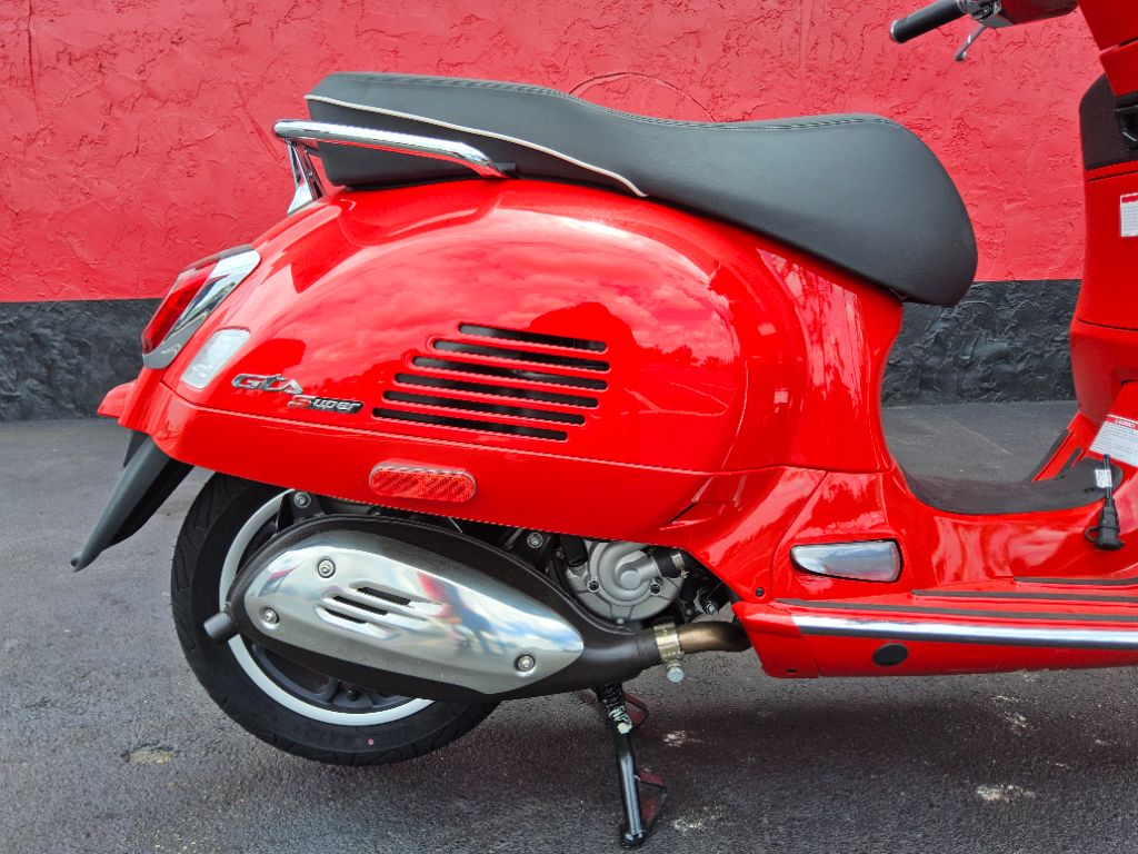 2024 Vespa Gts Rst / Sei Giorni - $6,500