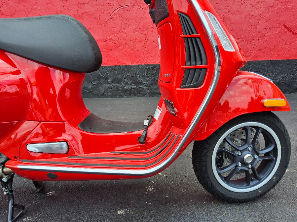 2024 Vespa Gts Rst / Sei Giorni - $6,500