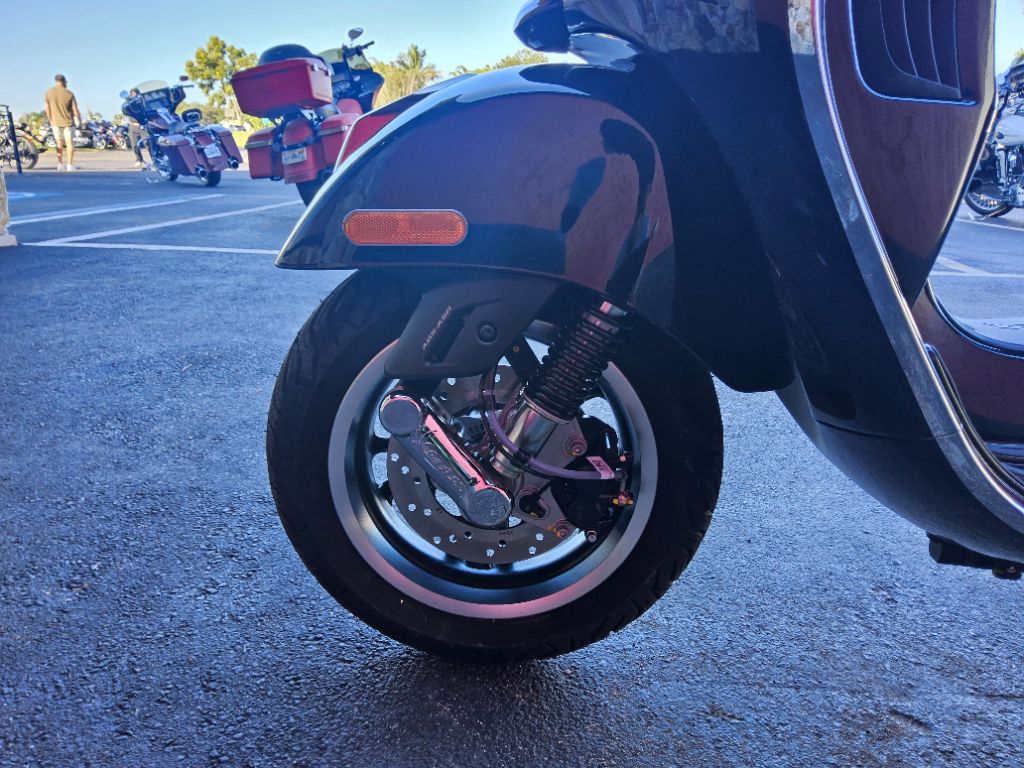 2027 Vespa Gts - $8,199