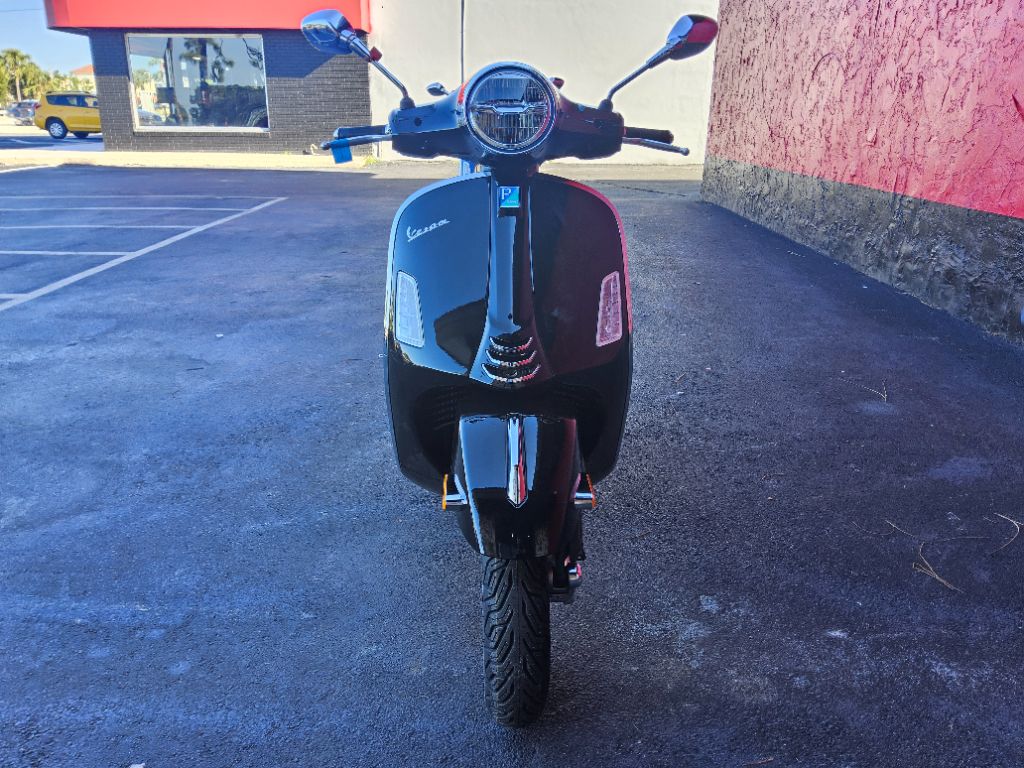 2027 Vespa Gts - $8,199