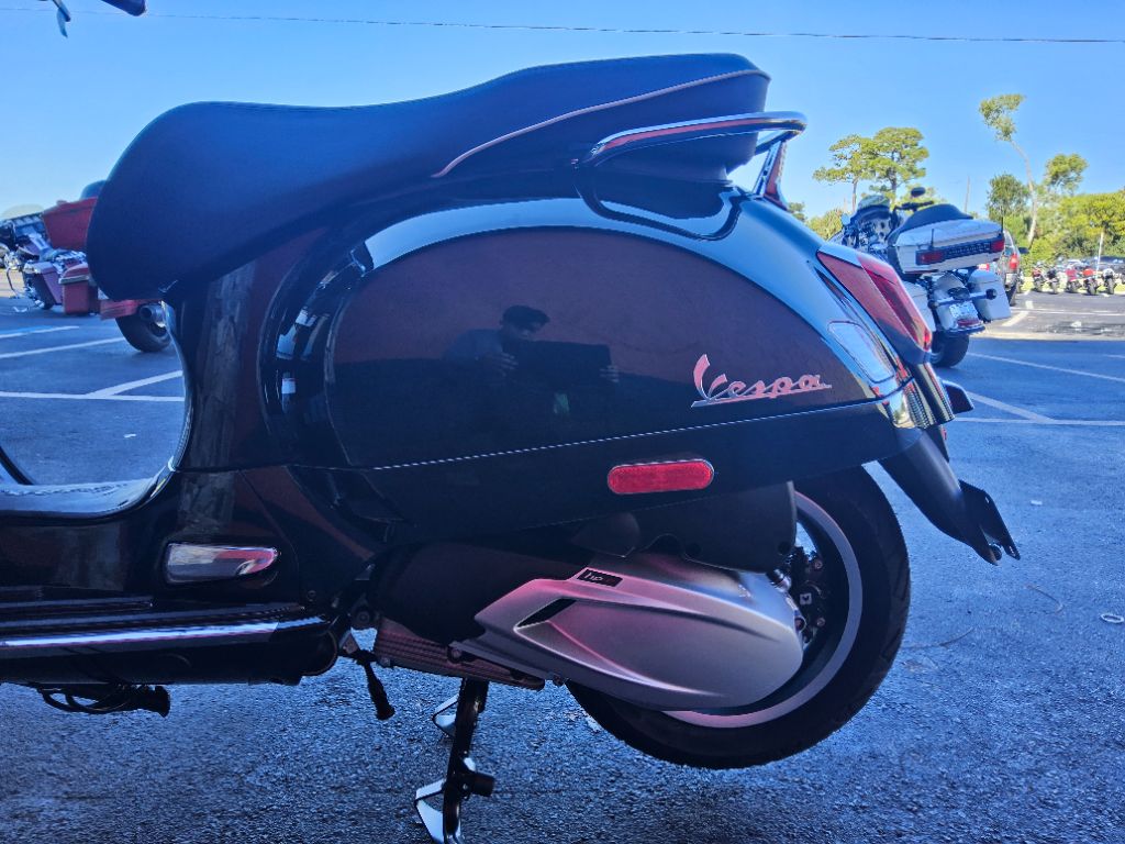 2027 Vespa Gts - $8,199