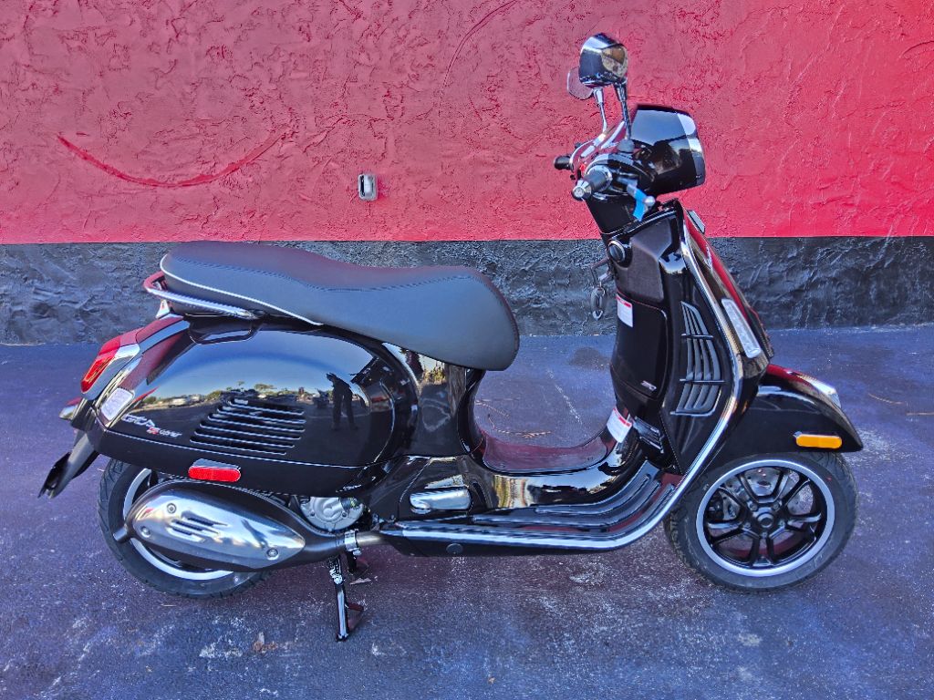 2027 Vespa Gts - $8,199