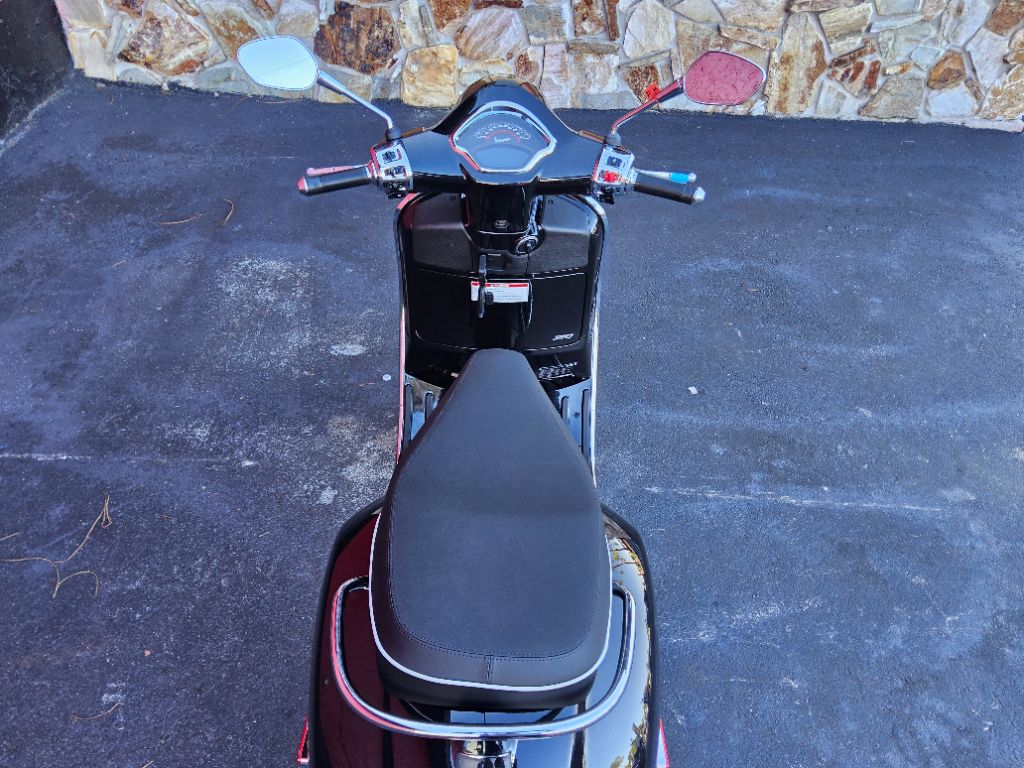 2027 Vespa Gts - $8,199