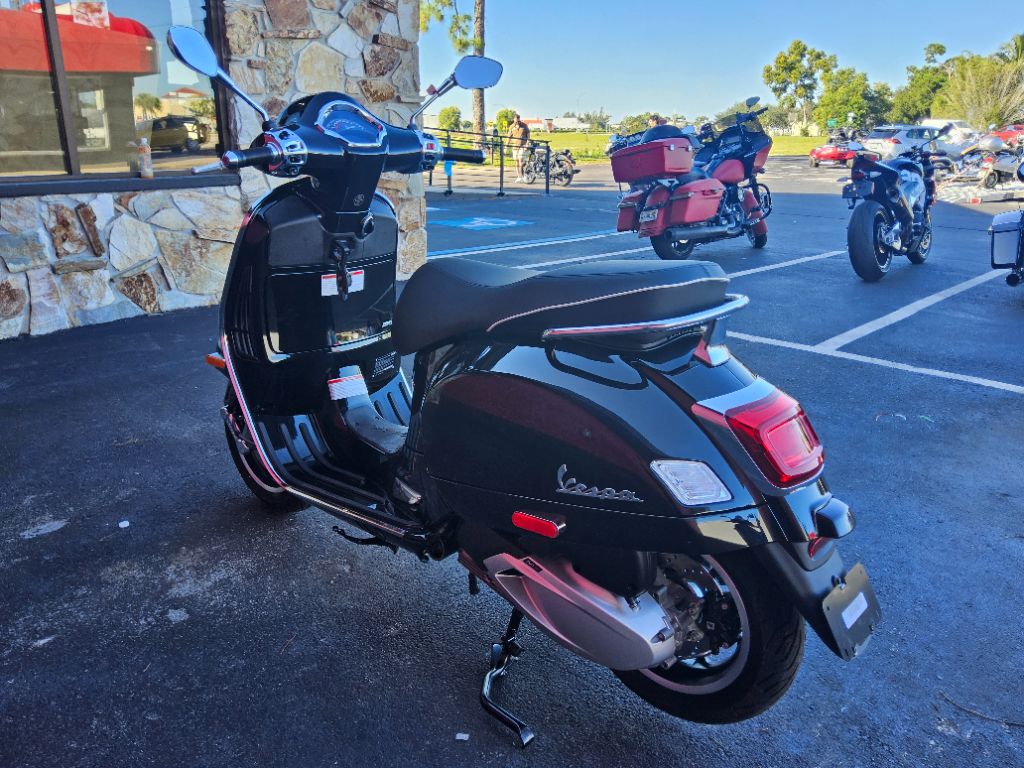 2027 Vespa Gts - $8,199