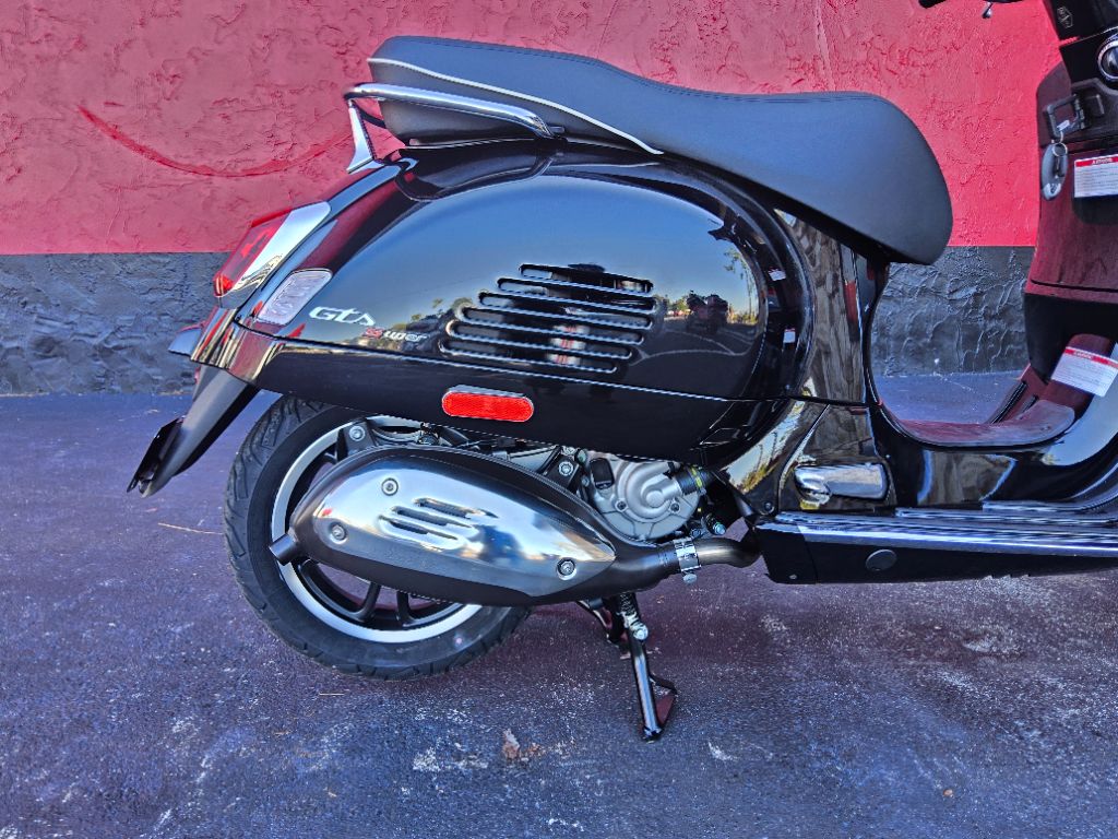 2027 Vespa Gts - $8,199