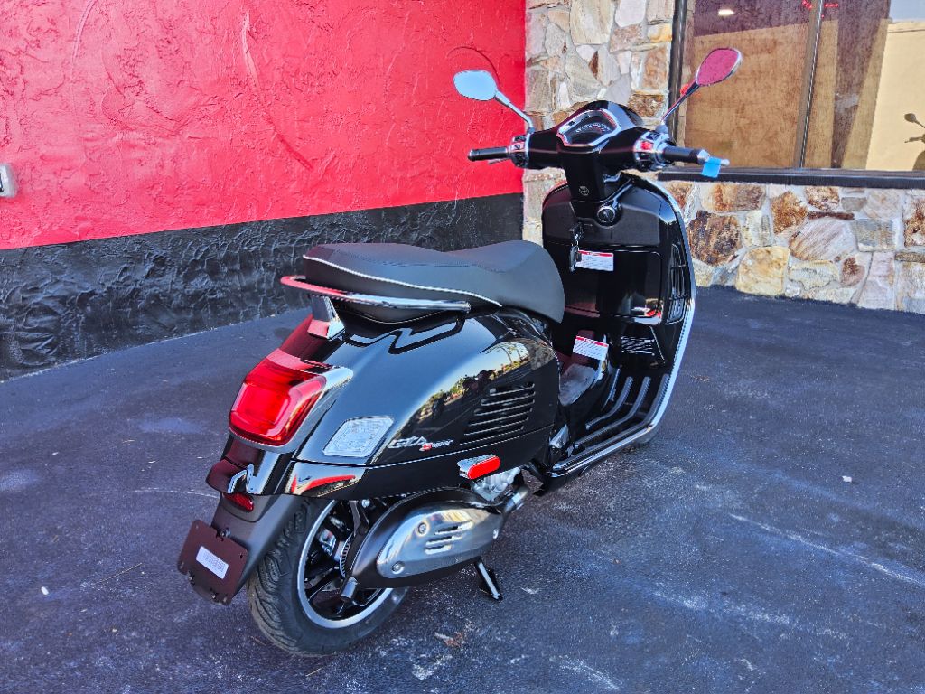 2027 Vespa Gts - $8,199