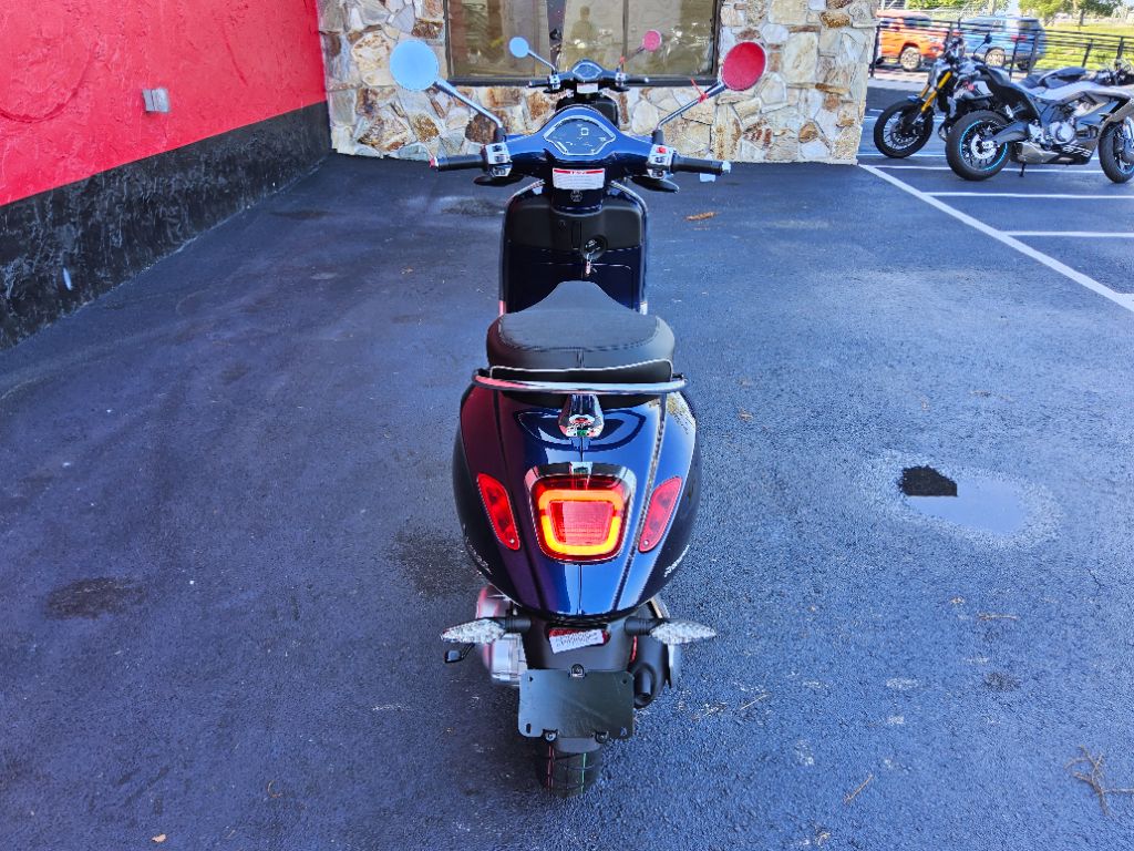 2027 Vespa Primavera 50 - $4,449