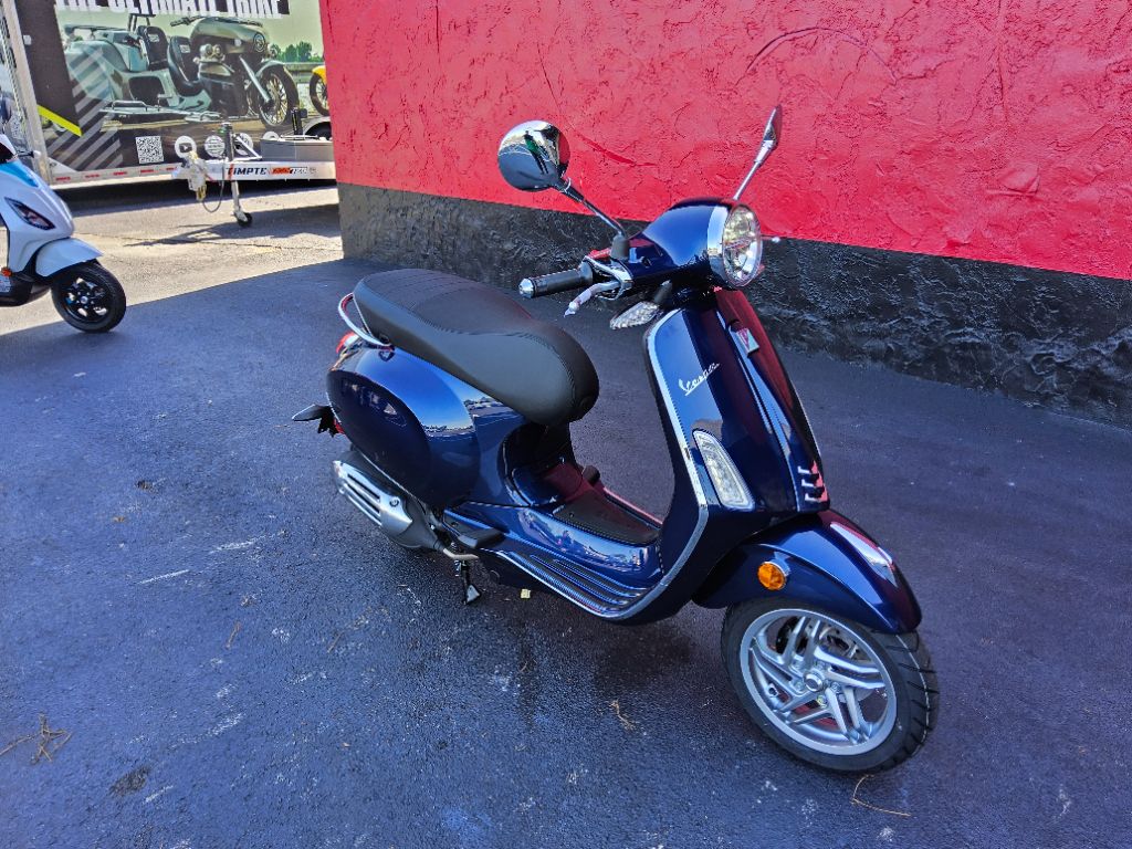 2027 Vespa Primavera 50 - $4,449