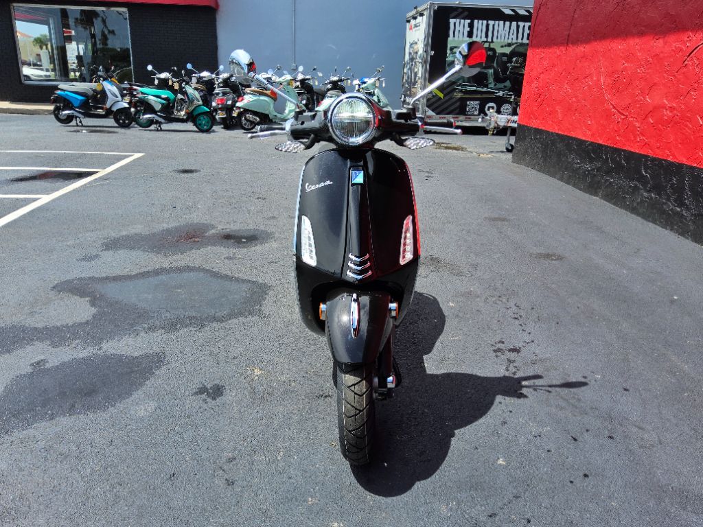 2027 Vespa Primavera 50 - $4,449