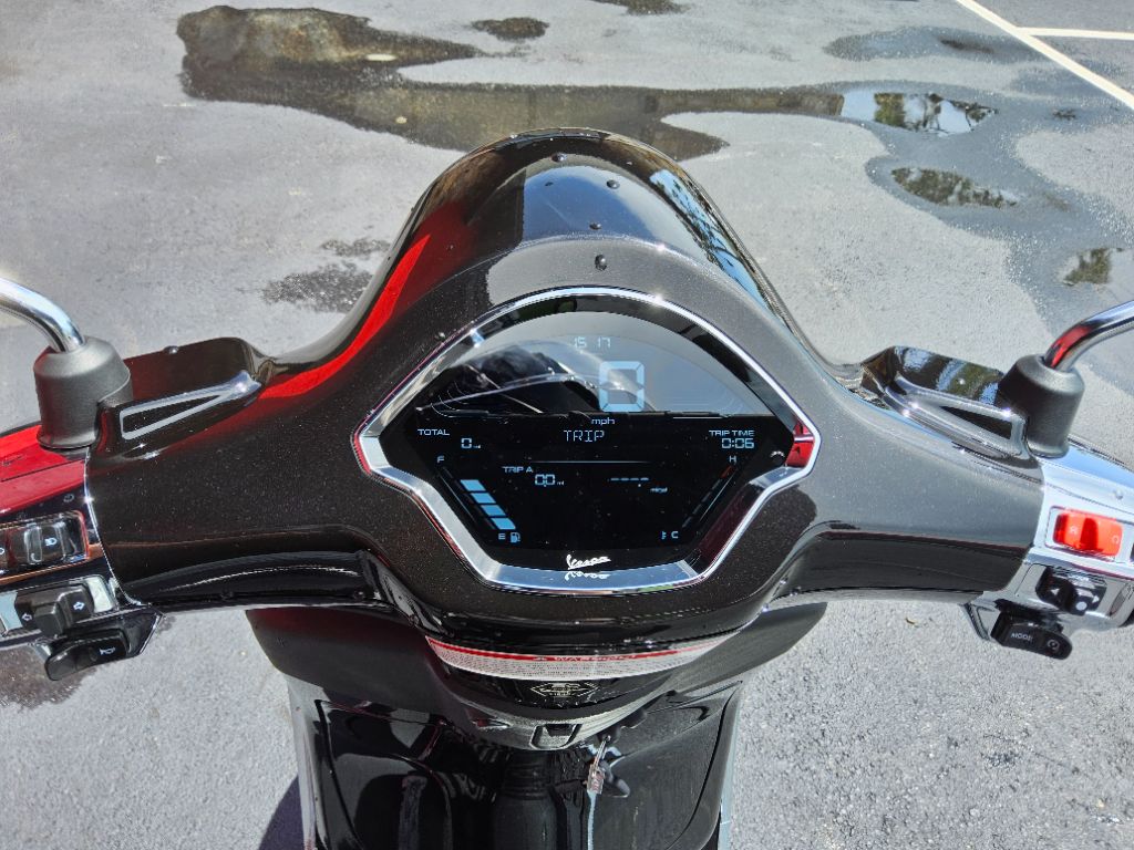 2027 Vespa Primavera 50 - $4,449