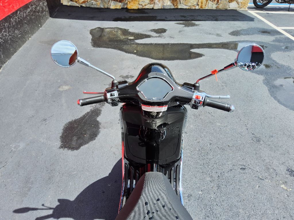 2027 Vespa Primavera 50 - $4,449
