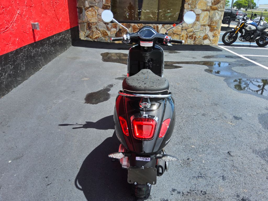 2027 Vespa Primavera 50 - $4,449