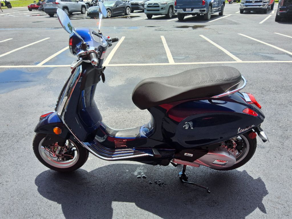 2027 Vespa Primavera 150 - $5,799
