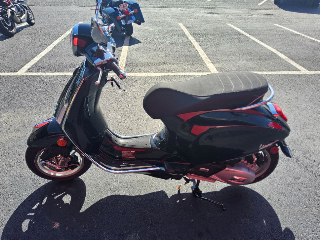 2027 Vespa  Primavera 150 - $5,799