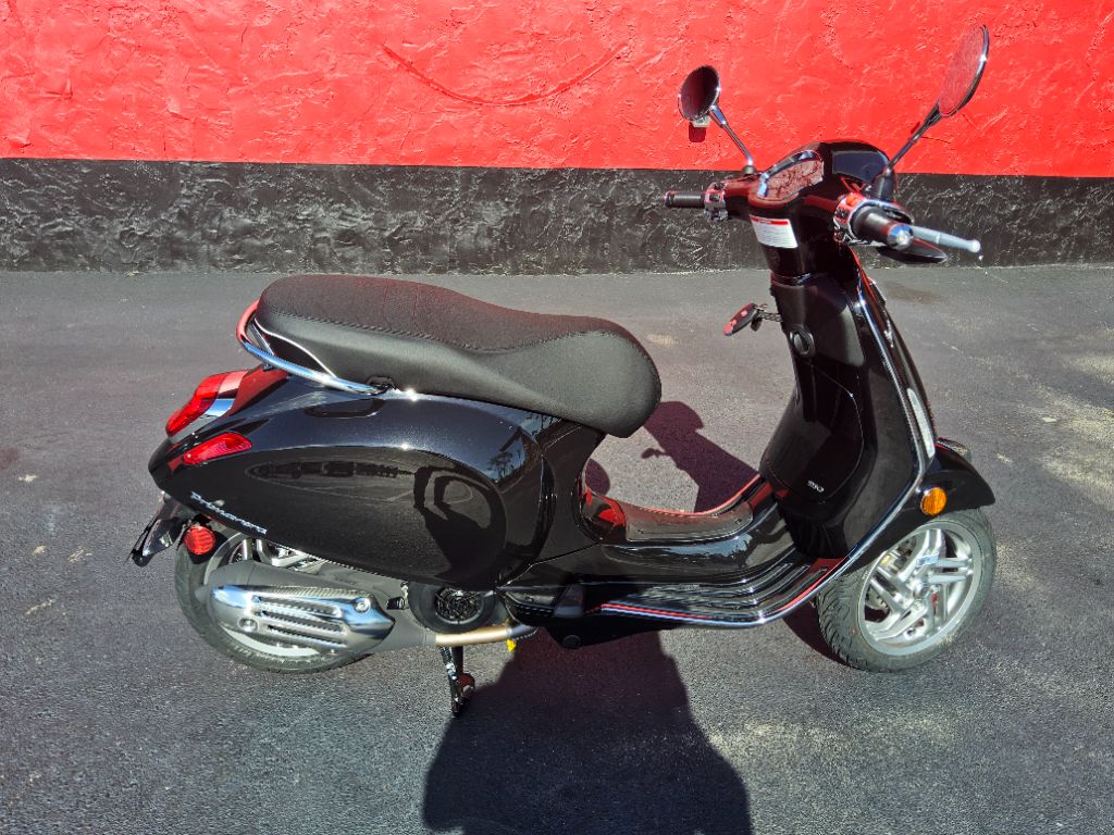 2027 Vespa  Primavera 150 - $5,799