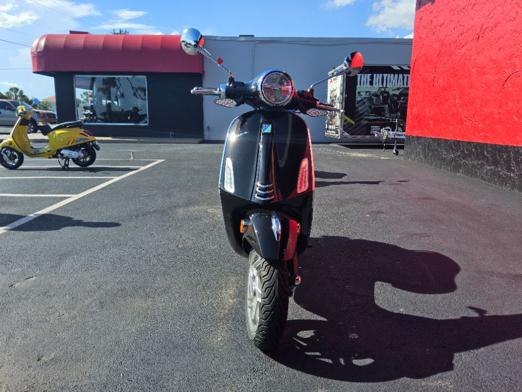 2027 Vespa  Primavera 150 - $5,799