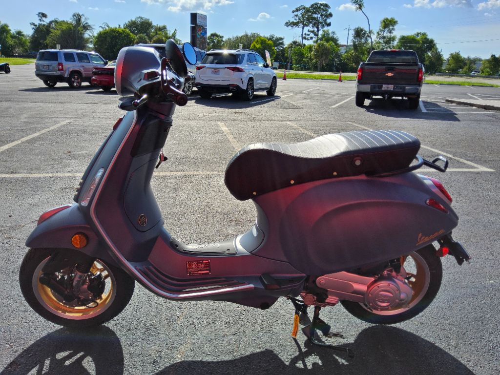 2027 Vespa Primavera / Sprint 50 - $4,700